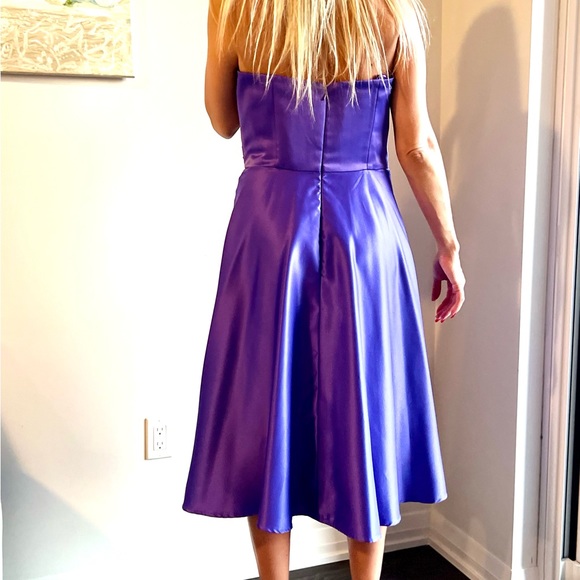 Chic satin new party gown with an elegant skirt violet colour - Picture 4 of 7
